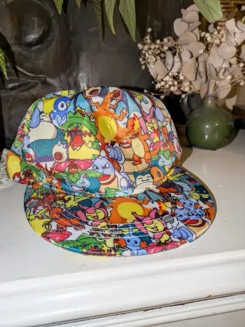 Casquette Pokémon NEUVE streetwear mode avec plusieurs Pokémon design coloré