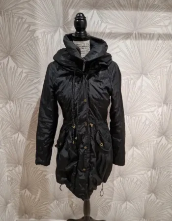 Joli manteau chic et original Kiabi taille 34/36