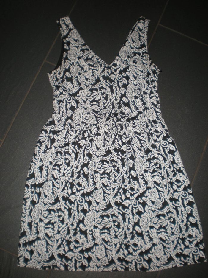 Robe Monny Mood taille M / 38 comme neuve
