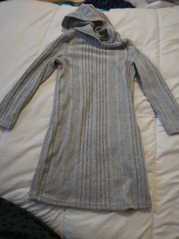 Robe pull capuche