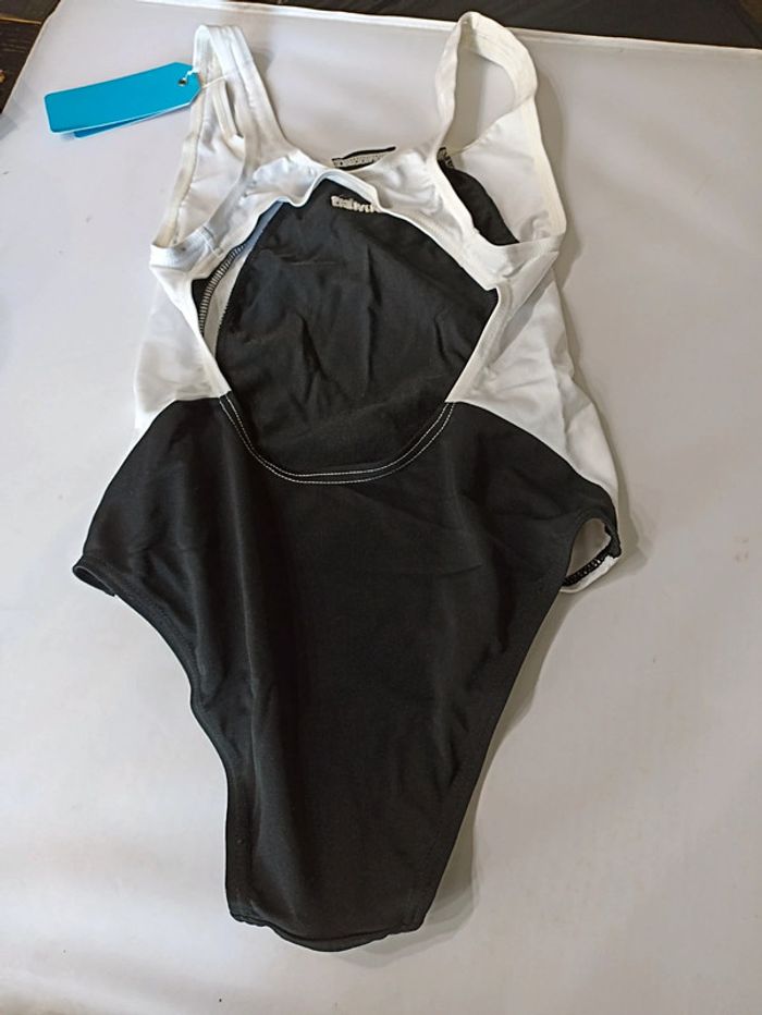 Maillot de bain 8 ans - photo numéro 2