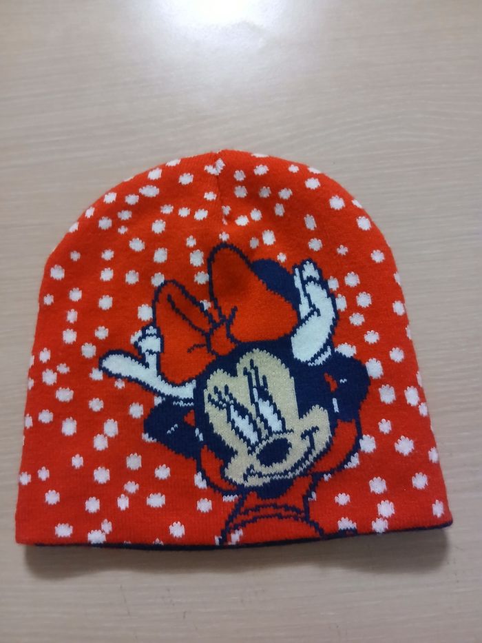 Bonnet fille taille 4/5 ans matiere acrylique tres bonne etat - photo numéro 2