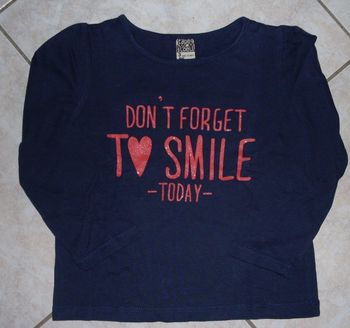 tee-shirt tape à l'oeil 3 ans état neuf