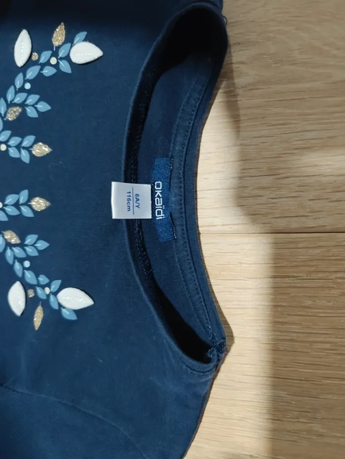 Très joli tee shirt motif renne brillant Okaïdi - photo numéro 2