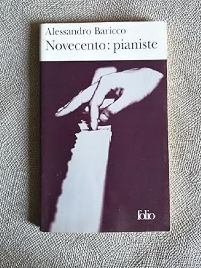 livre Novecento : Pianiste - Baricco Alessandro en tres bon etat ref EC