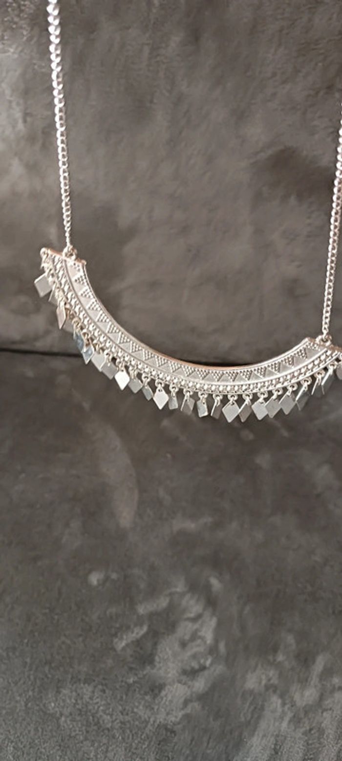 Collier Moa