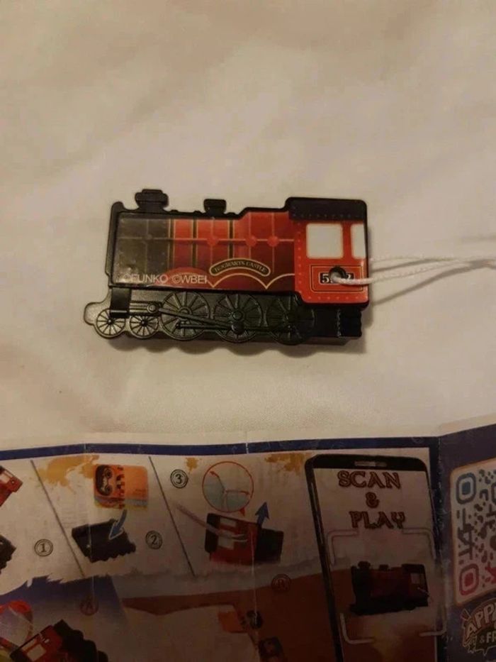 Figurine Harry Potter train kinder - photo numéro 3