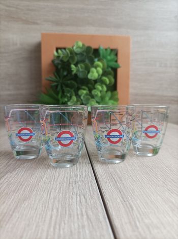 Lot 4 petits verres shot London Underground 
