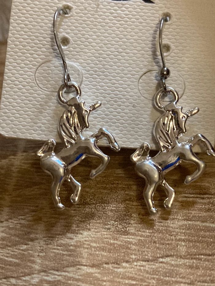 boucles d’oreilles licornes