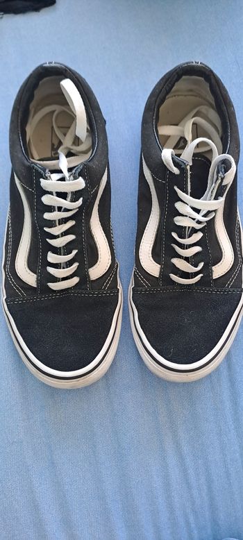 Baskets Vans Old Skool – Noir et blanc – Style intemporel et confort –