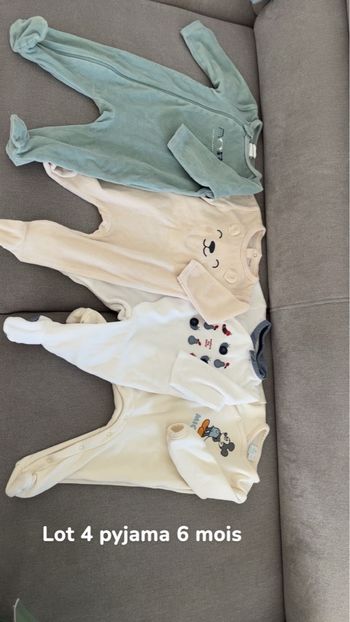Lot 4 pyjamas (6 mois)