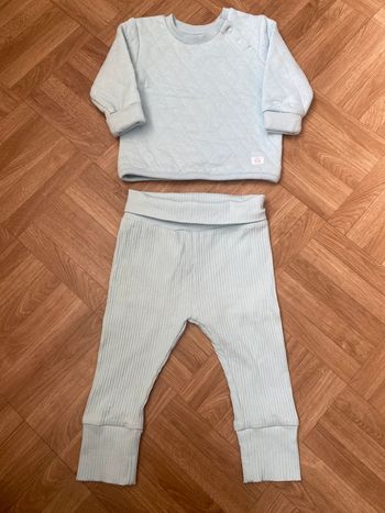 Ensemble haut et bas bleu taille 3 mois Primark