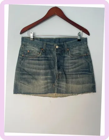 Jupe Courte en Jean – Levi's – Taille M 👖