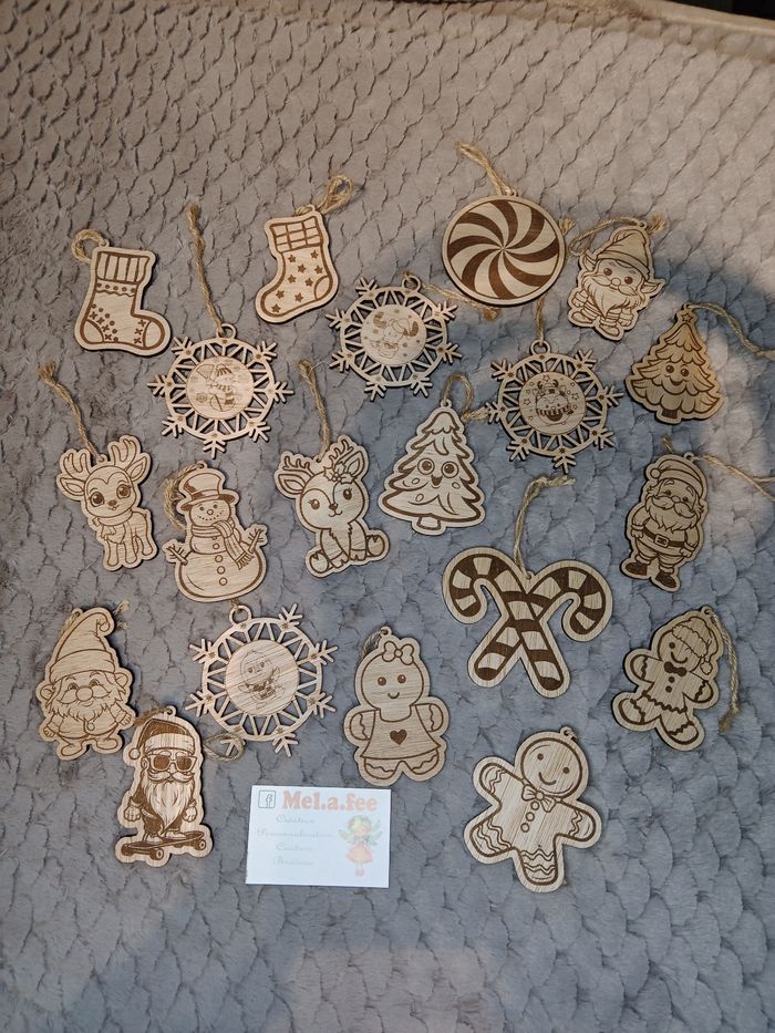 Ornements en bois