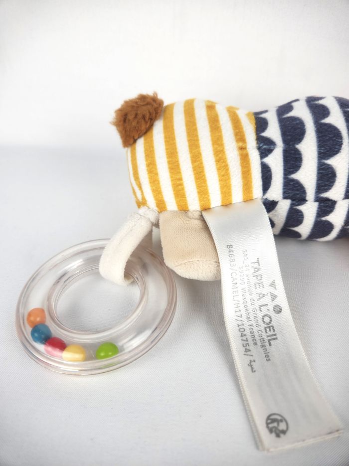 Peluche Doudou Chien Tape à l'Oeil - Hochet - Orange Bleu Jaune - photo numéro 3