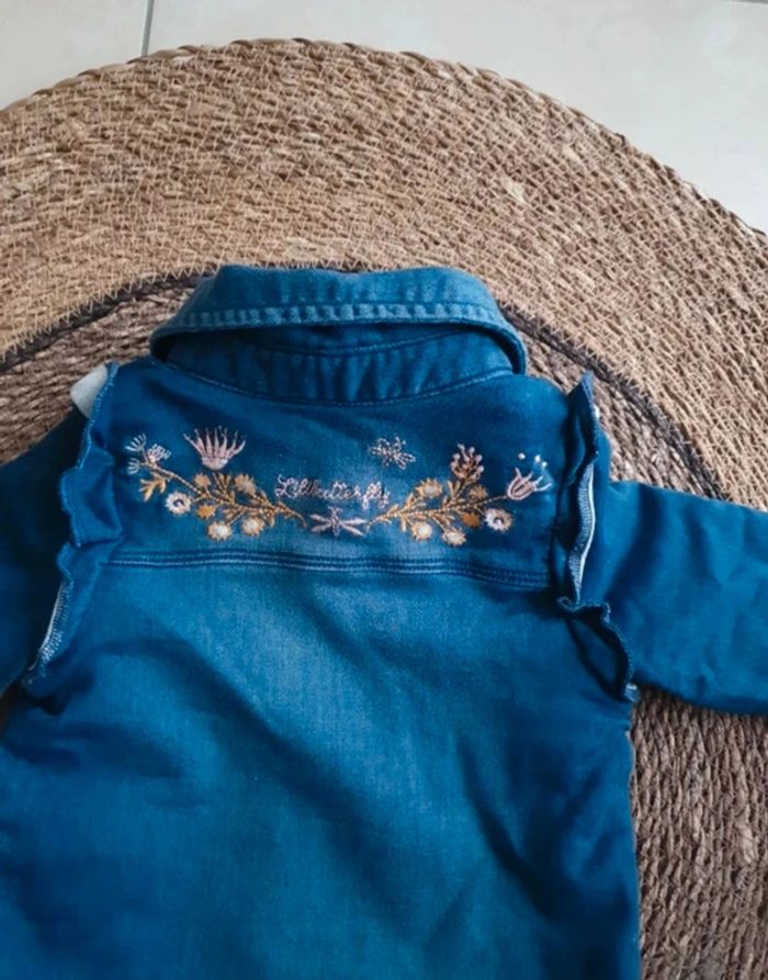 Jolie veste en jean mi-saison avec broderies au dos Orchestra taille 23 mois - photo numéro 3
