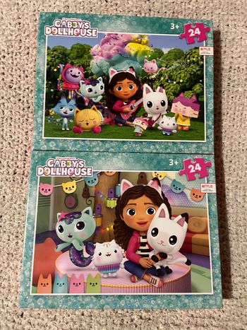 lot 2 puzzles Gabby chat 24 pièces
