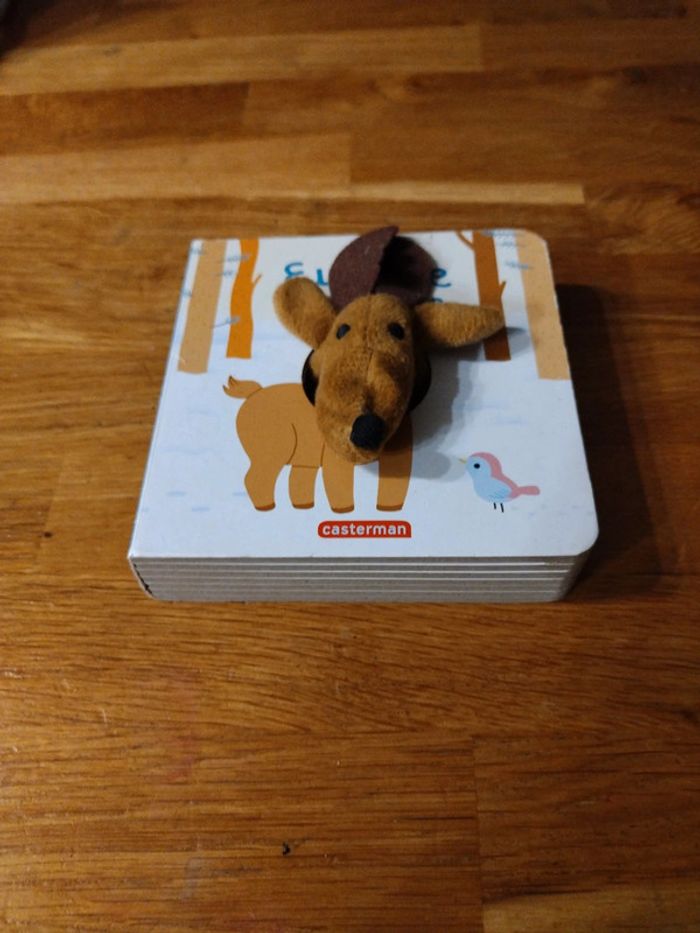 Livre marionette Eugène Le renne