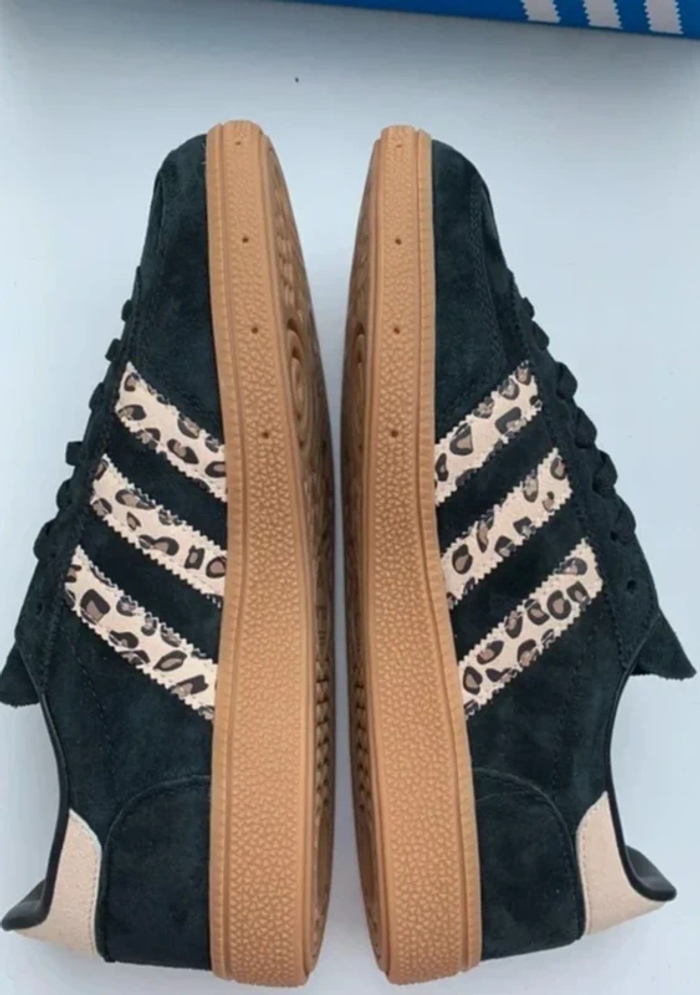 Spéciale Adidas Handball taille 44 - photo numéro 3