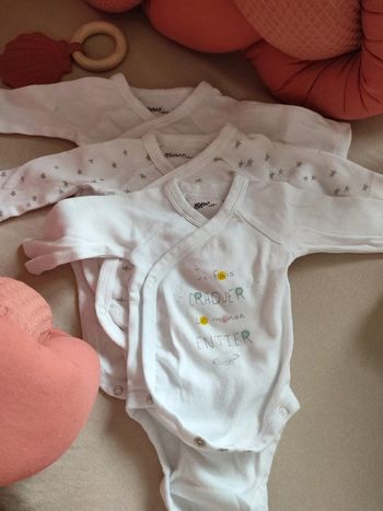 Lot de trois bodies manches longues