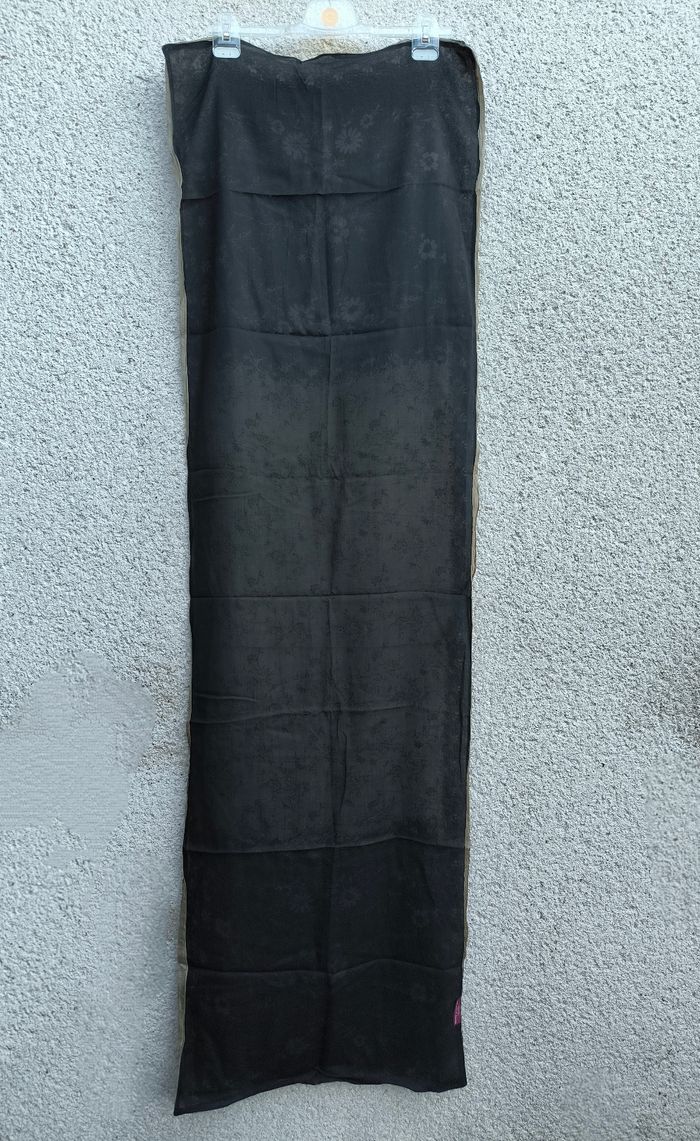 Foulard La fiancée du Mékong - photo numéro 3