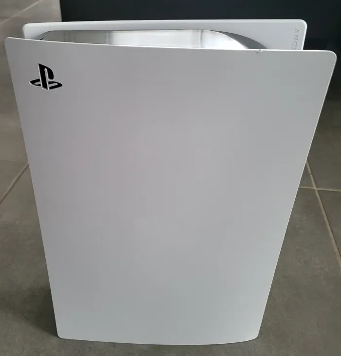 PS5 Blanc noir très bon état - photo numéro 2