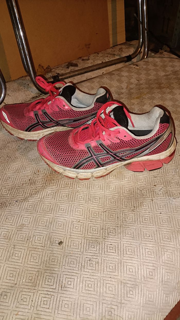 Chaussures Basket femme Asics 39.5 - photo numéro 2