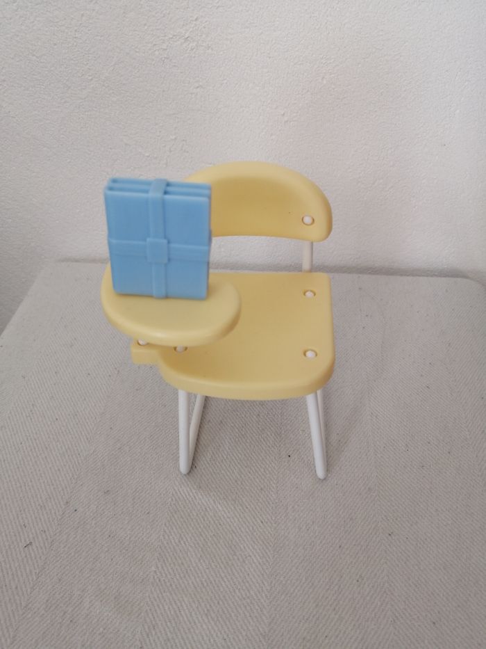 chaise d'école barbie
