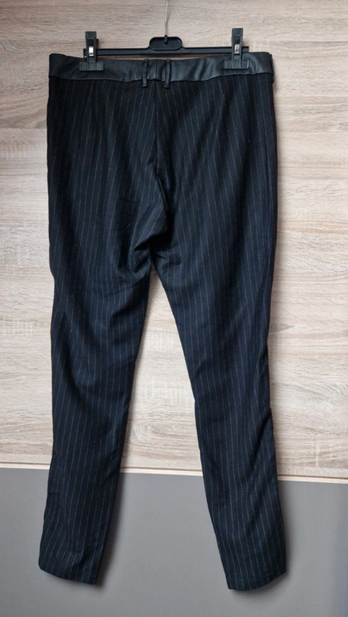 Pantalon à rayures. - photo numéro 2