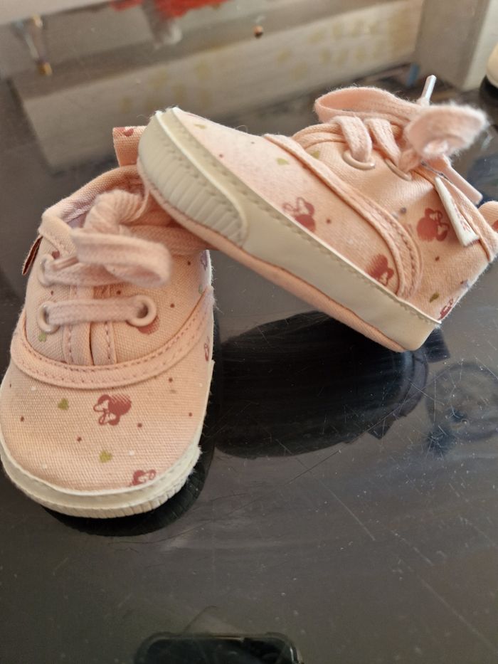 Chaussures minnie 0/3 mois - photo numéro 2