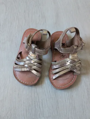 Sandales