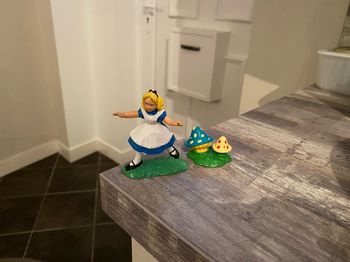 Figurine Alice au pays des merveilles disney