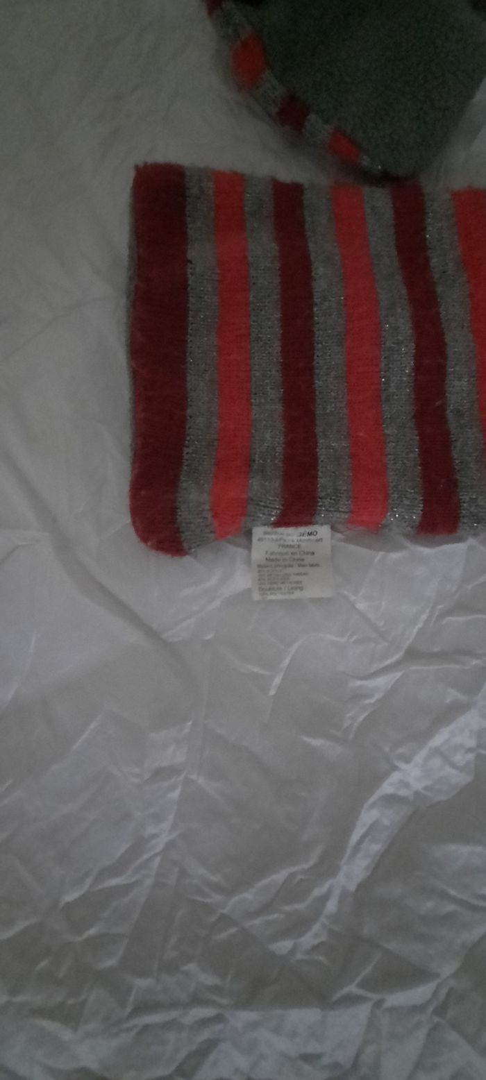 Vends écharpe fille - photo numéro 3