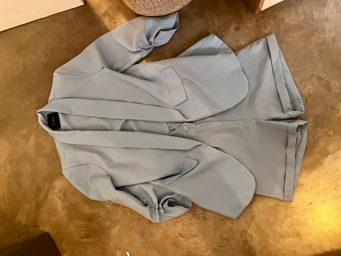 Ensemble blaser et short bleu clair - photo numéro 4