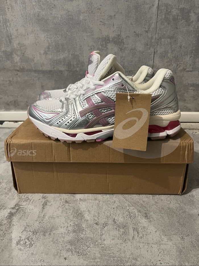 ASICS Kayano 14  blanc/Fauve – NEUF – Pointure 43.5 – Homme/Femme - photo numéro 2