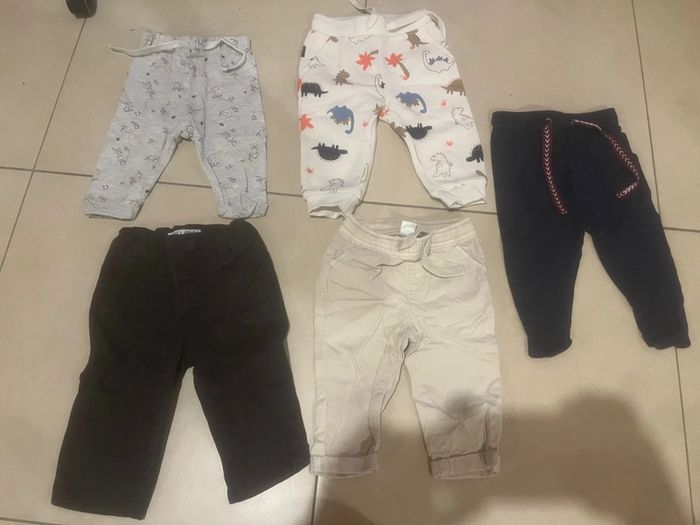 5 pantalon taille 6 mois