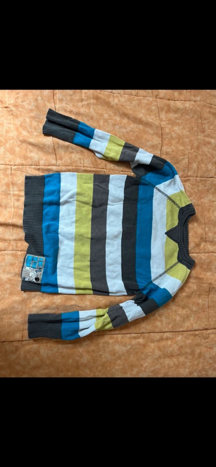 Pull rayé