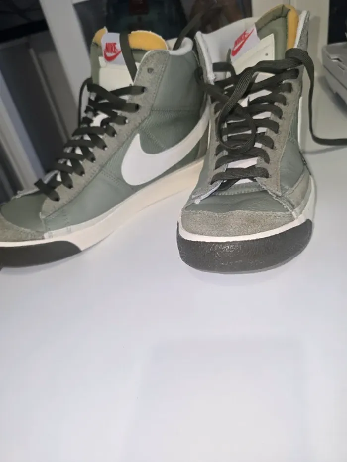 Nike blazer Mid 77 pro club olive bon état - photo numéro 5