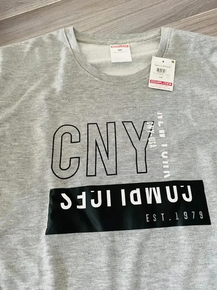 beau sweat homme complices gris neuf avec etiquette XXL - photo numéro 2