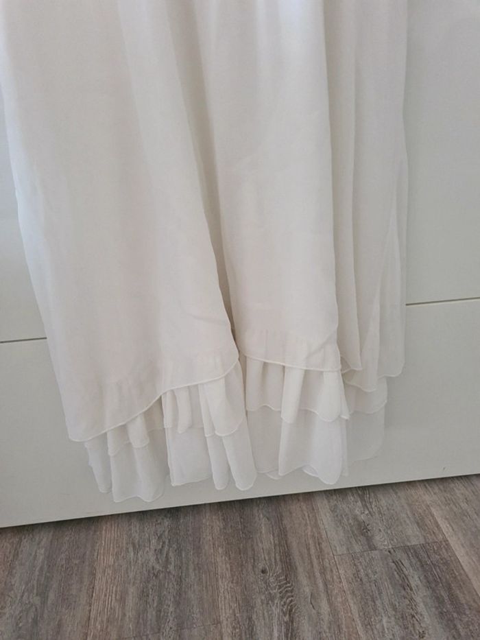 Robe blanche à volant - photo numéro 2