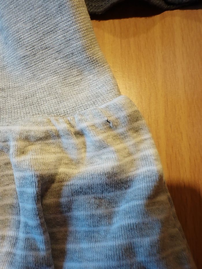 Lot pull et pantalon - photo numéro 5