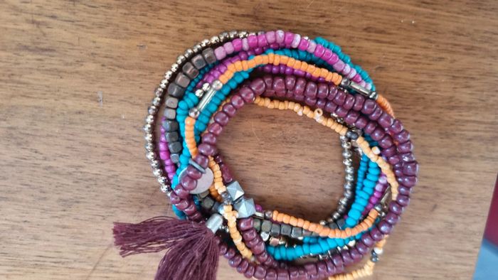 Lot bracelets perles tb état élastique