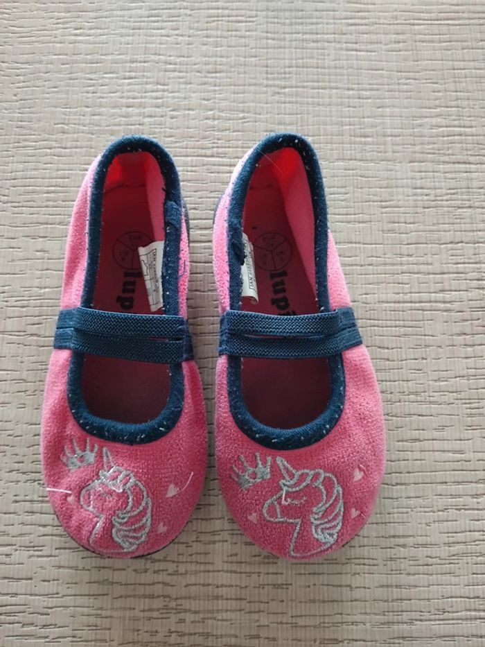 Chaussons taille 22