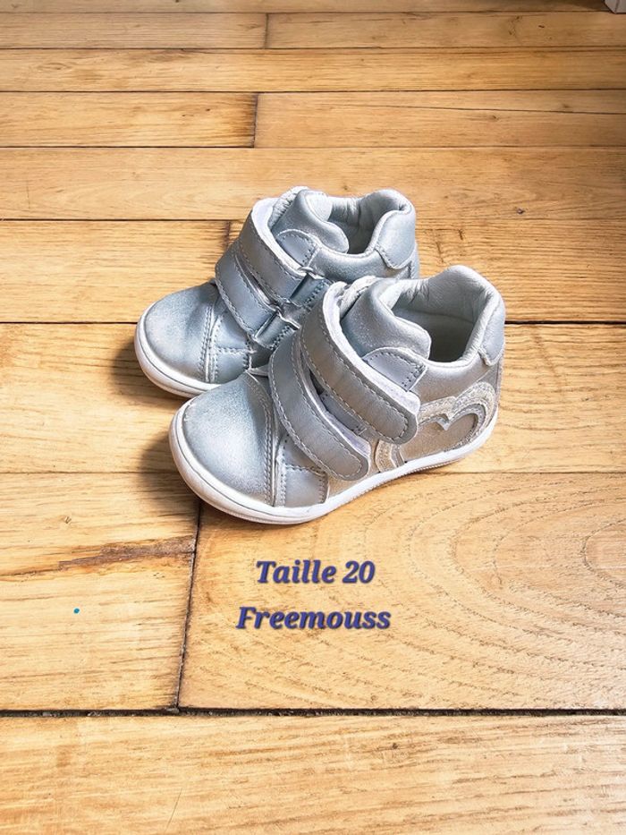 Chaussures montantes baskets hautes bébé petite fille cœur gris argenté Taille pointure 20