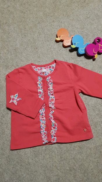 Sublime gilet à froufrous 9mois dpam neuf