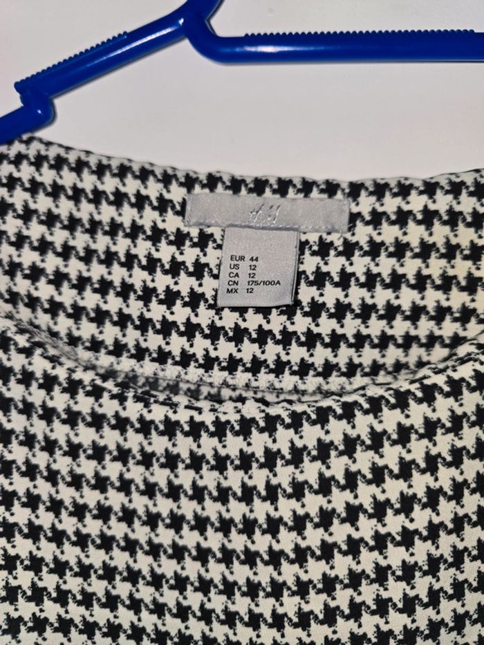 Robe noir et blanche - photo numéro 3