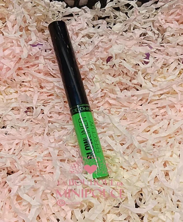 Eyeliner glow effet uv neon (8)