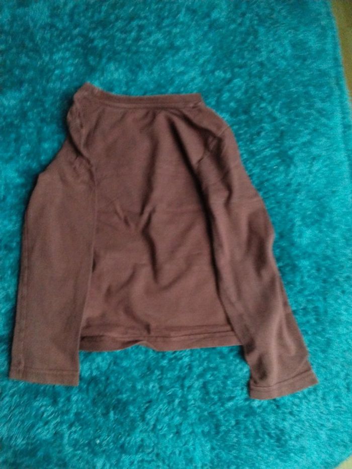 Tee shirt manche longue bordeaux Kiabi 6ans - photo numéro 2