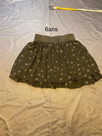Jupe noire étoiles grises 6ans