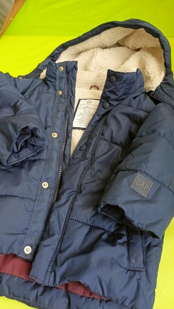 Manteau gap enfant 2 ans chaud très bon etat